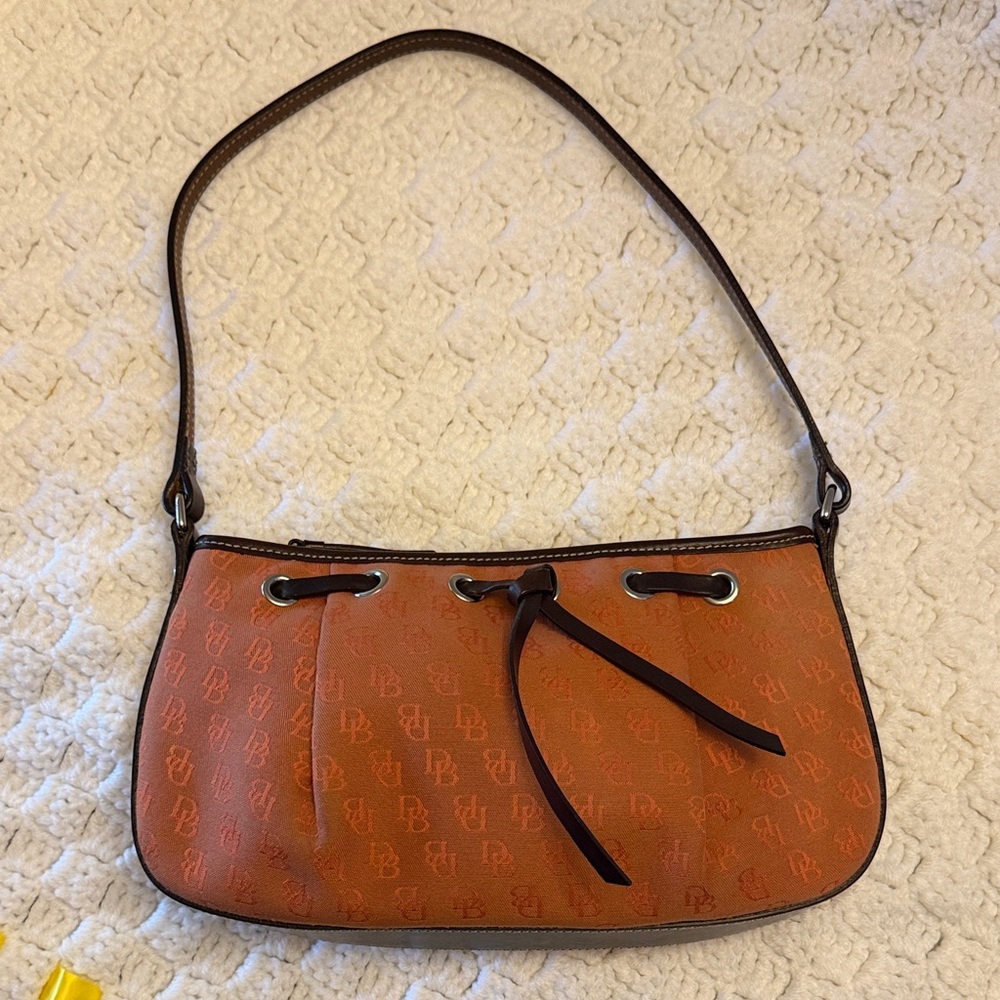 Dooney & Bourke Y2K Shoulder Bag with Logo Pattern